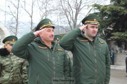 В Южной Осетии возложили цветы к обелиску защитникам Отечества