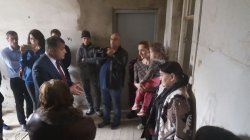 Анатолий Бибилов провел встречу с жителями общежития микрорайона «Бам»