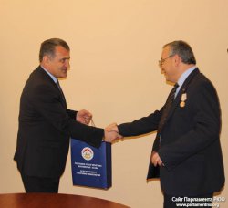 Анатолий Бибилов принял делегацию из Нагорно-Карабахской Республики