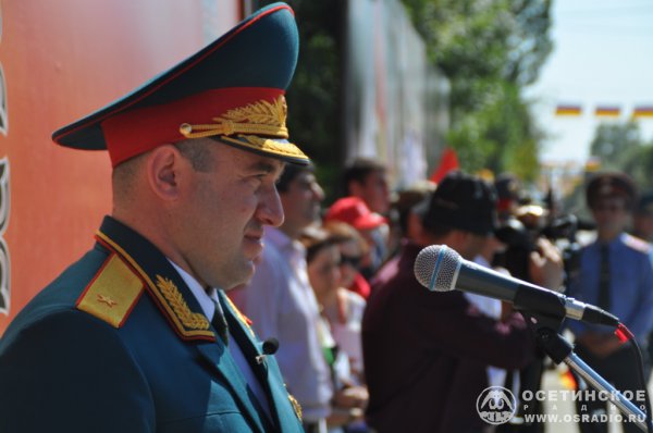 Южная Осетия. День Республики. Политики