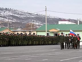 Военнослужащие российской военной базы, дислоцированной в Южной Осетии, принимают участие в соревнованиях «Танковый биатлон»