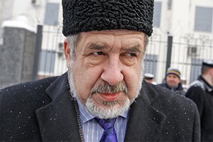 Чубаров потребовал от Порошенко создать крымско-татарскую автономию