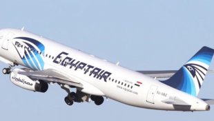 ТВ: лайнер EgyptAir перед катастрофой трижды совершал экстренную посадку