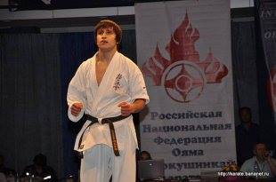 Осетинский каратист выступает на чемпионате России