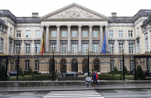 Депутат: парламент Бельгии принял к рассмотрению резолюцию об отмене санкций ЕС против РФ