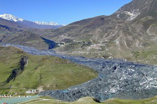 20 сентября 2002 года в Геналдонском ущелье сошел ледник Колка. Насколько сегодня мы можем чувствовать себя в безопасности?