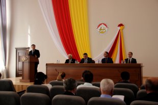 Состоялось первое заседание пятой сессии Парламента РЮО