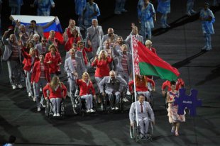 Личность пронесшего флаг России на открытии Паралимпиады белоруса установлена