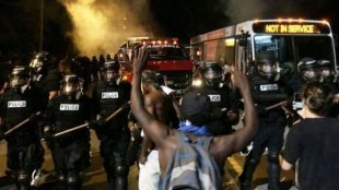 Беспорядки в США после убийства чернокожего: ранены 12 полицейских