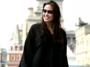 Брак Джоли с Питтом разрушила психическая болезнь Анджелины