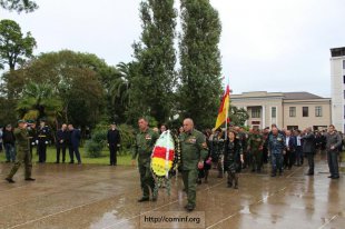 Делегация Южной Осетии почтила память воинов-освободителей в Сухуме