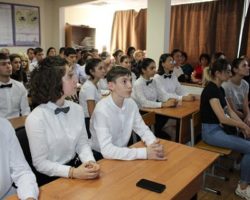 Урок литературы в Цхинвале стал «Часом Памяти» героям ВОВ