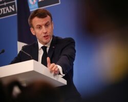 Макрон заявил о переброске исламистов-боевиков в Нагорный Карабах