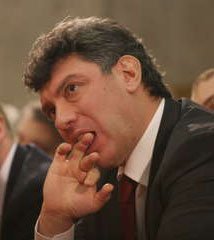 Немцову дали понюхать нашатырки