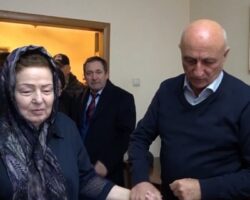 Семье Шанибова переданы средства на памятник Герою Абхазии