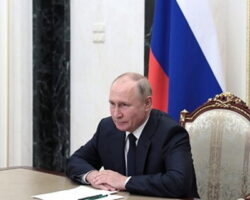 Президент РФ может встретиться с Пашиняном и Алиевым в ноябре